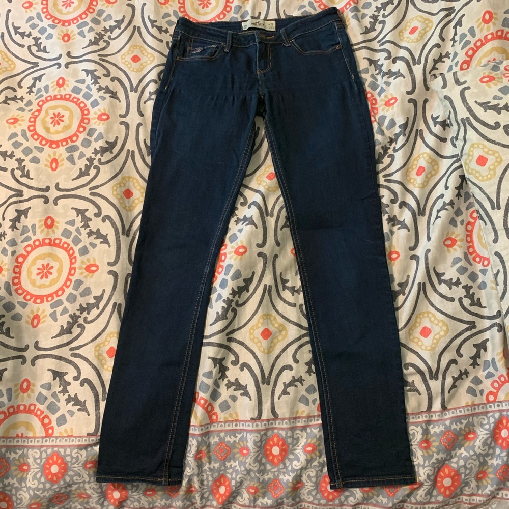 Hollister women’s dark skinny jean